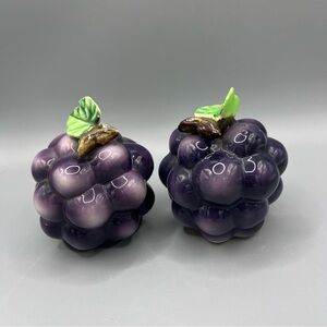 Vintage Japan MCM 1950s Grape Cluster Salt And Pepper Set